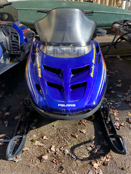 2001 POLARIS SNOWMOBILE-A